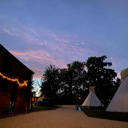 Kuckunniwi Tipidorf Luxussátor *